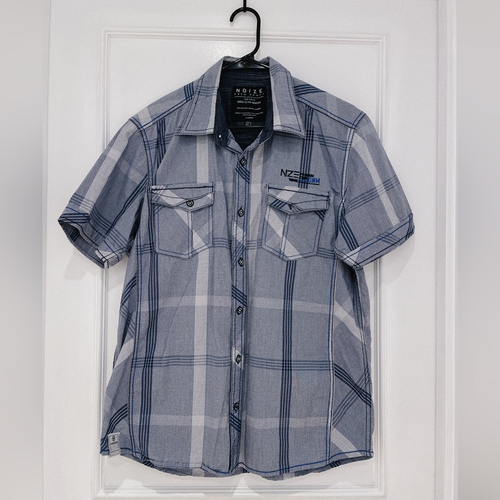 🔴SOLD🔴 Clearance 💯 NOIZE * Men Plaid Shirt
